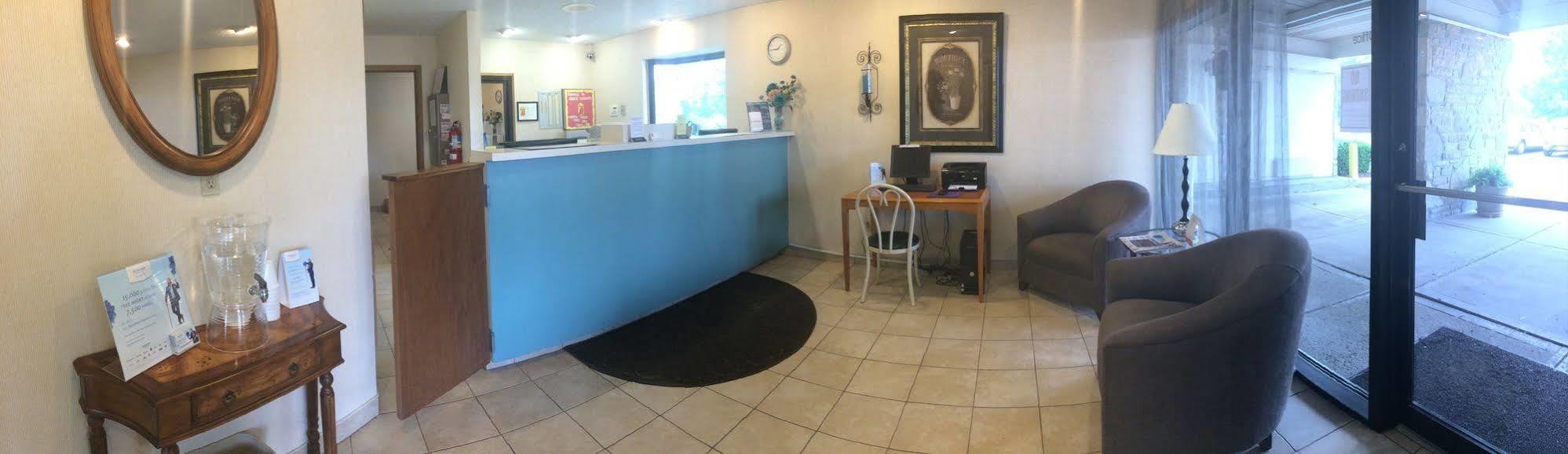 Westspring Inn - Westlake Cleveland Екстер'єр фото
